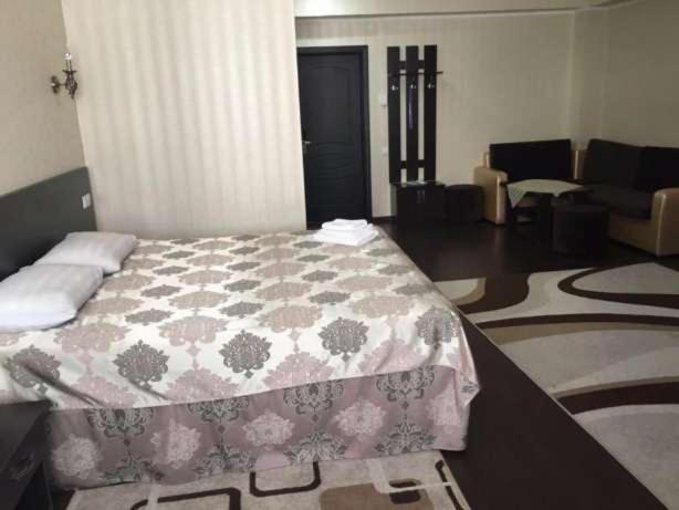 Home Hotel Astana المظهر الخارجي الصورة